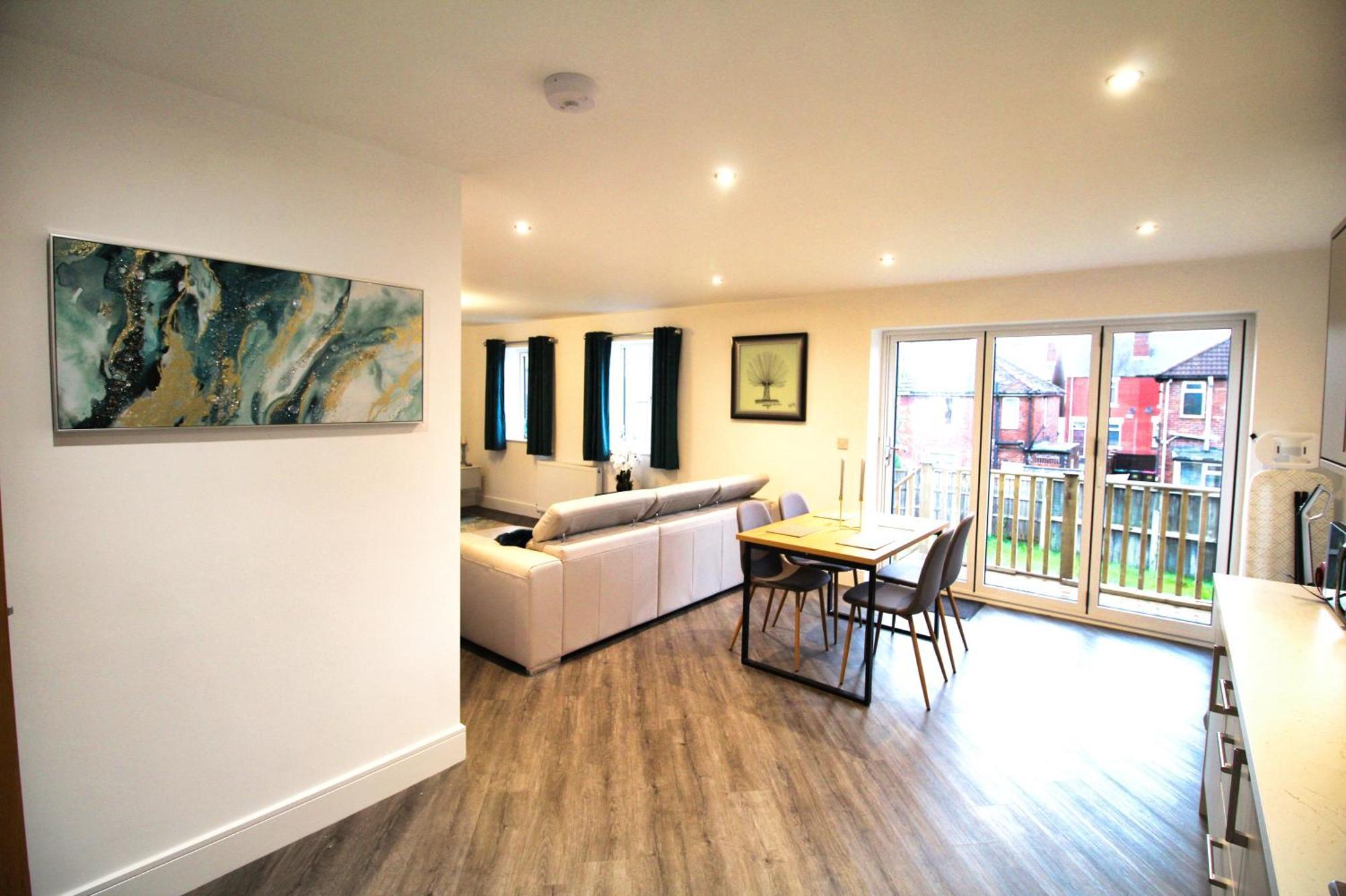 Rotherham - Rawmarsh - Great Customer Feedback - 2 Bed Bungalow - New Build - High End Furnishings - Wheel Chair Accessible - Large Enclosed Garden - Dog Friendly Exteriör bild